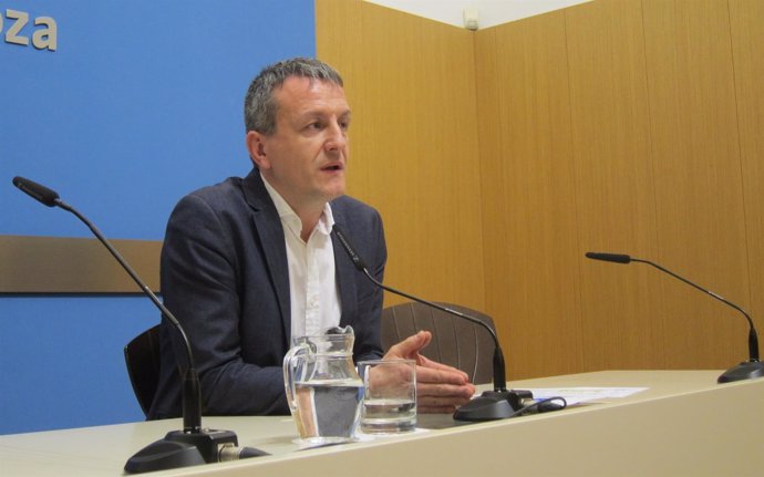 El consejero de Economía y Cultura de Zaragoza, Fernando Rivarés                