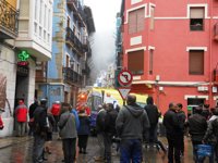 Intoxicadas por humo seis personas tras declararse un incendio en una vivienda del casco viejo de Bermeo (Bizkaia)