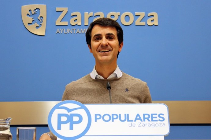 El concejal del PP, Pedro Navarro, este miércoles en rueda de prensa