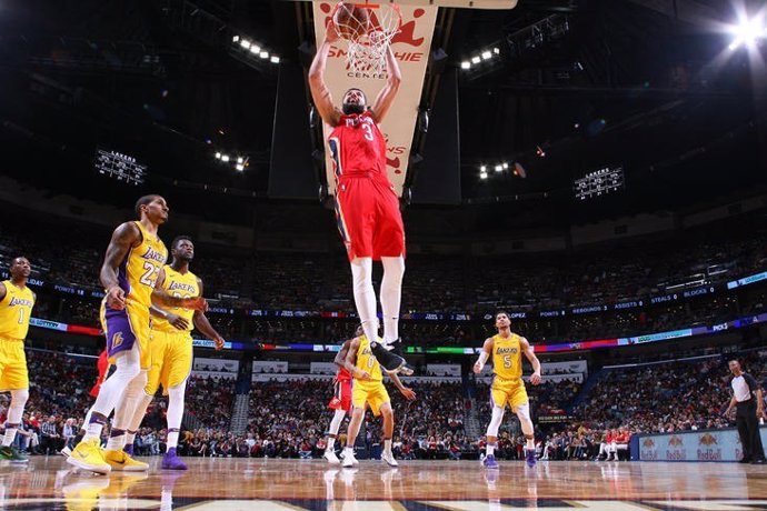 Mirotic machaca en el Los Angeles Lakers - New Orleans Pelicans