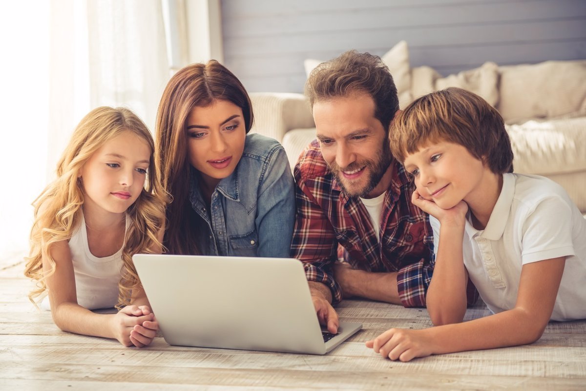 Cómo ser padres de un nativo digital y tener éxito según Harvard