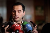 Cs pide a PSOE que se aclare sobre si quiere una moción censura a Cifuentes y que propongan un proyecto "regenerador"