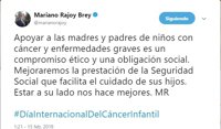 Rajoy se compromete en Twitter a mejorar la prestación de seguridad social para facilitar el cuidado de hijos con cáncer