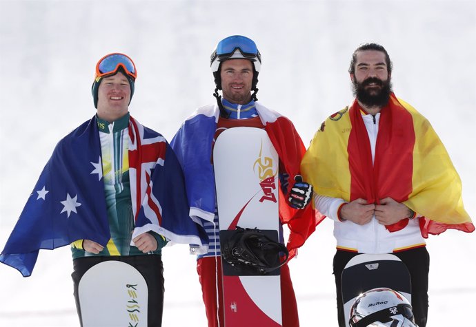 Regino Hernández en el podio de los Juegos Olímpicos de Pyeongchang 2018