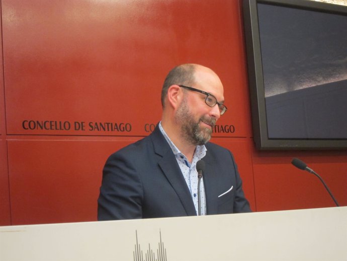 El alcalde de Santiago, Martiño Noriega, en rueda de prensa                    