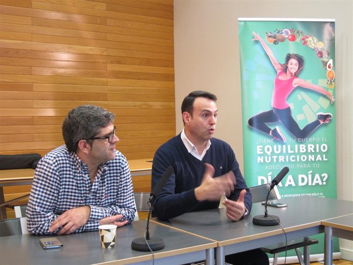 Peiró, junto a Urraca, en la rueda de prensa                               