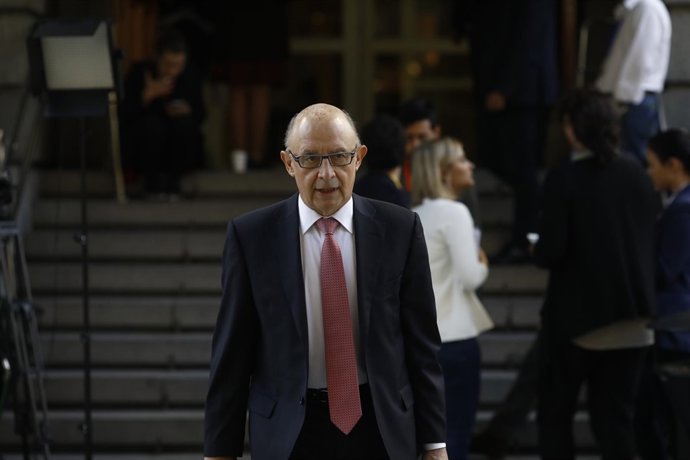 Cristóbal Montoro, ministro de Hacienda