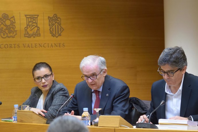 Antonio Montabes presenta la memoria de la Fiscalía de la Comunitat 2016