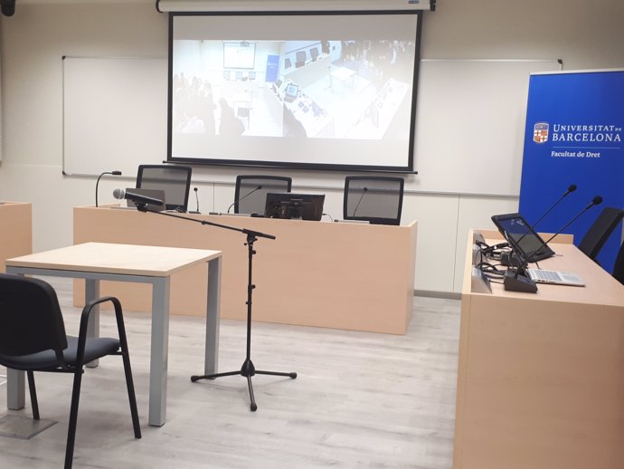 Aula de simulació de judicis en la Facultat de Dret de la UB