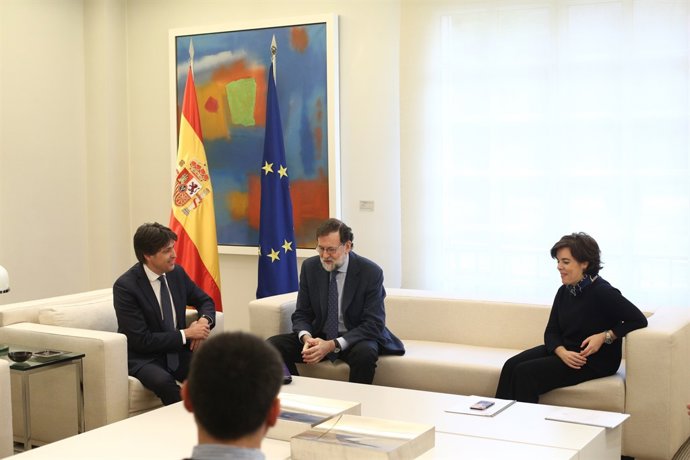 Rajoy i Santamaría es reuneixen amb el president de Societat Civil Catalana