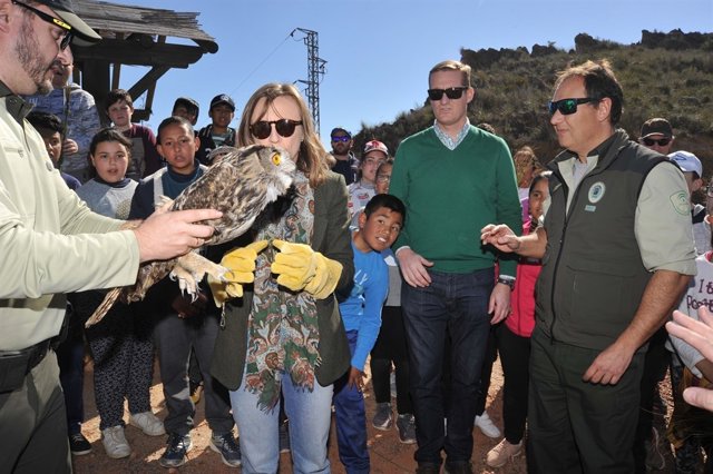 [L Comunicacion.Almeria.Dgob] Nota. La Junta Y Alumnado Del Ceip Federico García