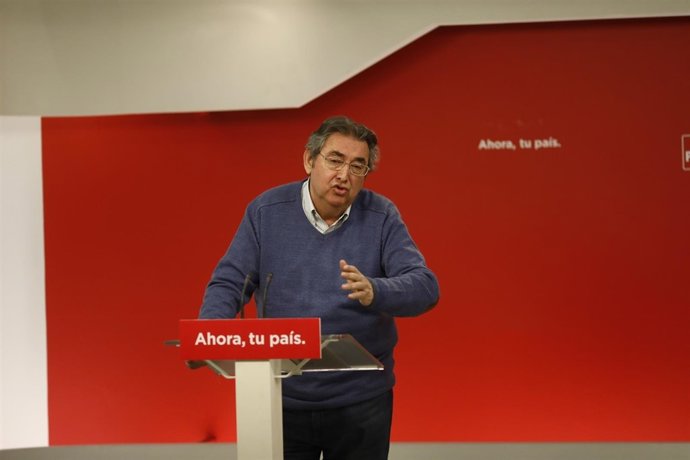 Rueda de prensa de Toni Ferrer en la sede del PSOE
