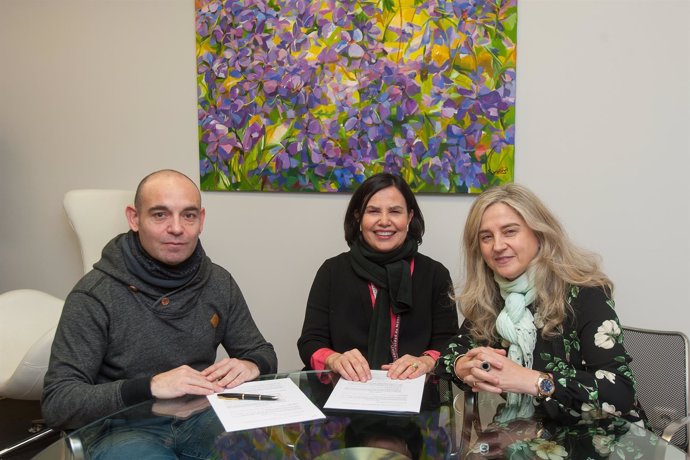 Firma del convenio entre la Universidad de Navarra y la Asociación NEN