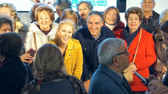 Elías Bendodo y Carolina España acto pensiones mayores PP málaga 