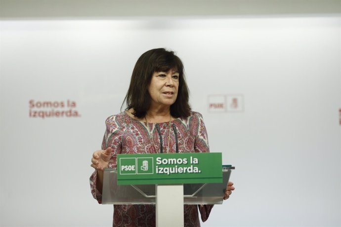 Rueda de prensa de Cristina Narbona tras un encuentro sobre cambio climático