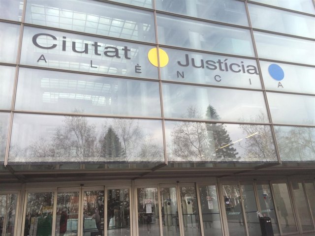 Fachada de la Ciudad de la Justicia