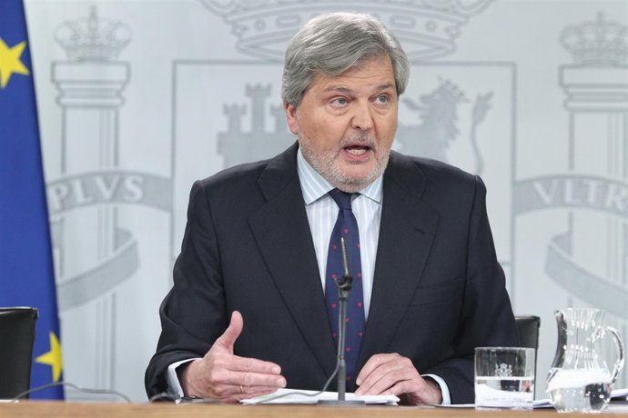 Rueda de prensa de Iñigo Méndez de Vigo tras el Consejo de Ministros