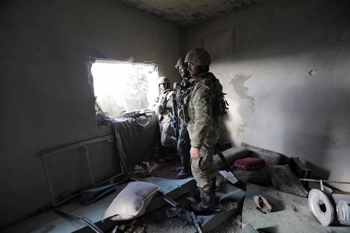 Militares turcos en Afrin durante la campaña 'Rama de Olivo'