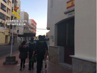 Detenidas dos jóvenes acusadas de usurpar la identidad de su vecina en Garrucha (Almería) y estafarle 12.400 euros