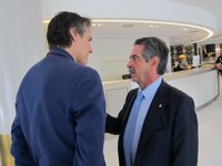 De la Serna aclara que Fomento no elabora un Plan Estratégico de Cantabria y tilda de "pataleta" las críticas de Revilla