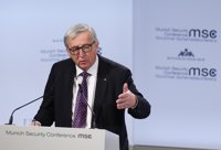 Juncker recomienda a Londres que no vincule cuestiones de seguridad a las negociaciones comerciales del Brexit
