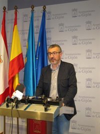 Ciudadanos denuncia el mal estado de la cubierta del Centro de Cultura Antiguo Instituto