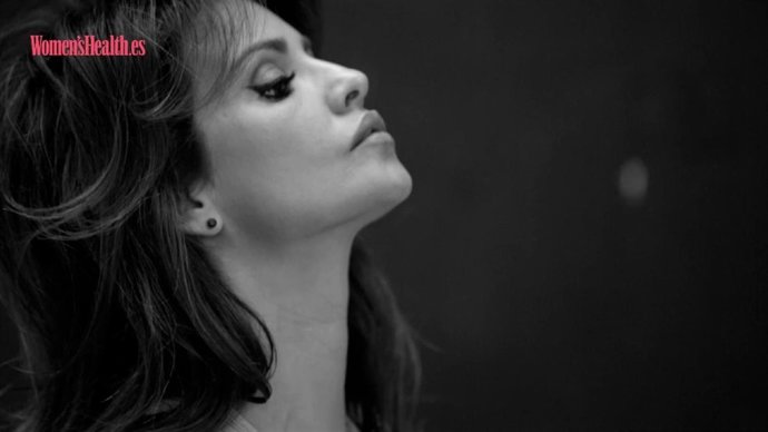 Mónica Cruz para Women's Health