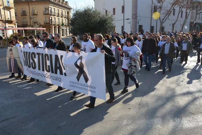 Manifestación en Herencia por la muerte de Gonzalo Buján