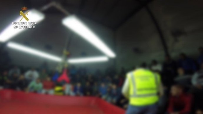 Intervención de la Guardia Civil en una pelea de gallos