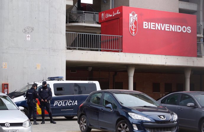 Policía investiga el caso de Quique Pina en el estadio Nuevo Los Cármenes del Gr