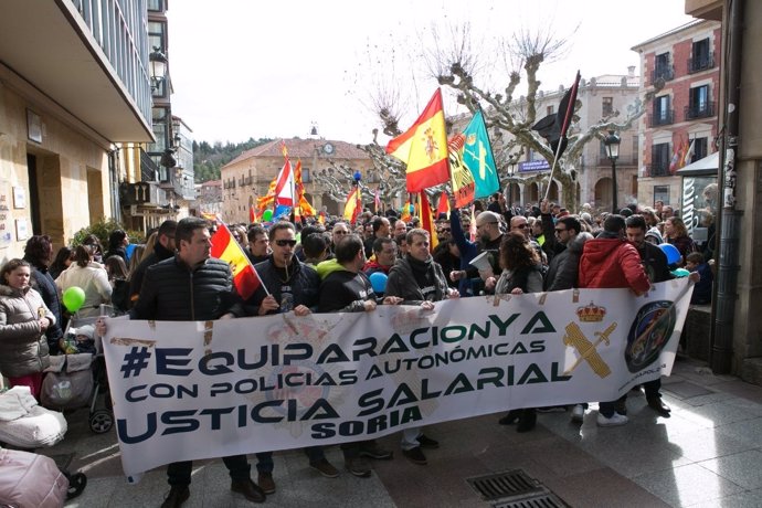 Soria.- Cabecera de la manifestación en Soria