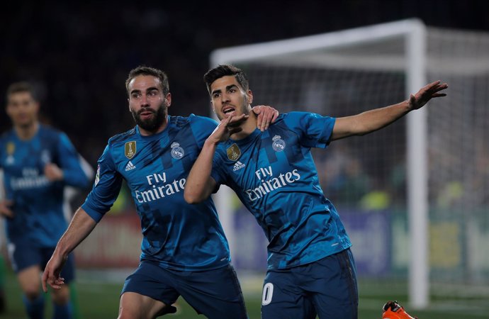 Asensio y Carvajal celebran un gol en el Betis - Real Madrid