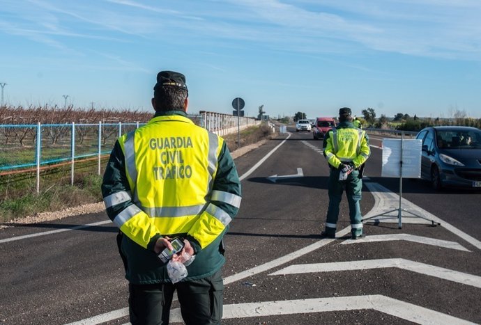 Control Anti-Droga Guardia Civil De Trafico. Badajoz, Febrero 2016