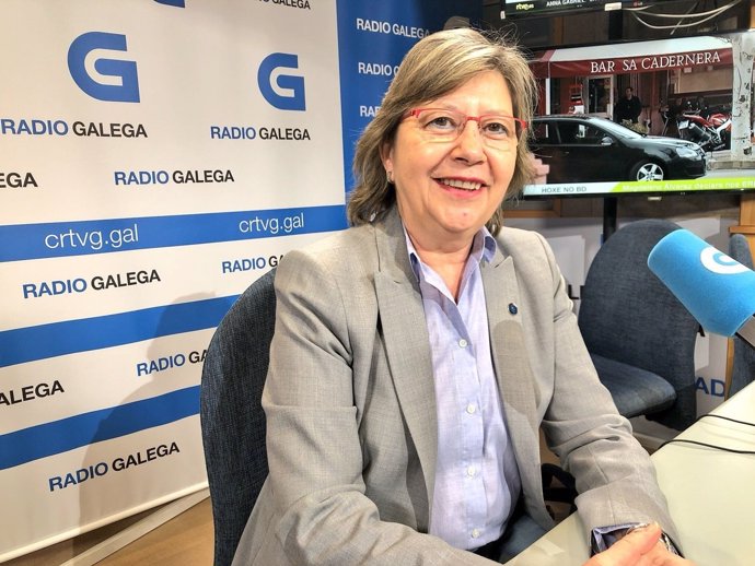 La conselleira do Mar, Rosa Quintana, en la entrevista de la Radio Galega
