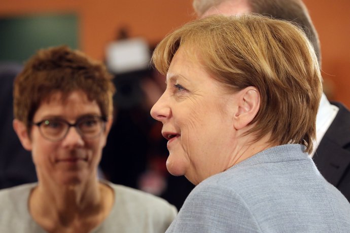 Angela Merkel i Annegret Kramp-Karrenbauer