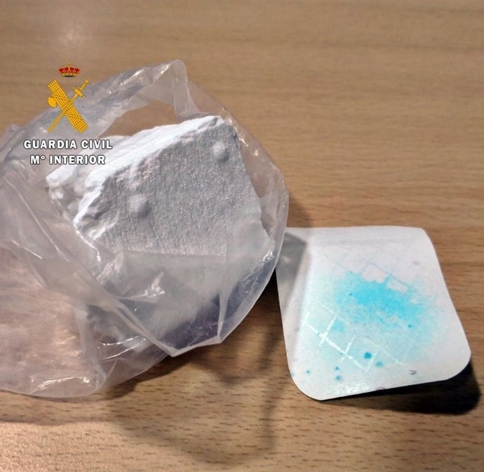 " Dos Detenidos Por Transportar Cocaína Oculta En El Conducto Del Aire Acondicio