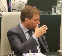 PP insta a Carmena a presentar presupuestos aunque ve un "verdadero obstáculo" para ello a ediles de Ahora Madrid