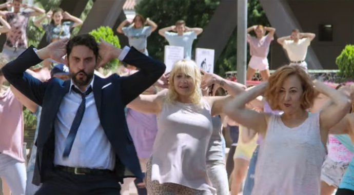 Carmen Machi y Paco León en La tribu