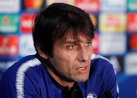 Conte: "Ante el Barça tendremos que sufrir con el balón"