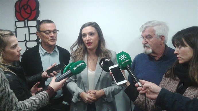 María Márquez, ante los medios de comunicación. 