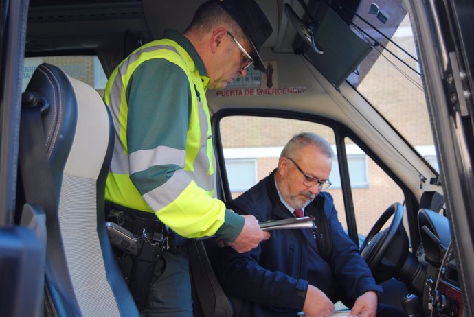 AGENTE GUARDIA CIVIL CONDUCTOR AUTOBÚS ESCOLAR