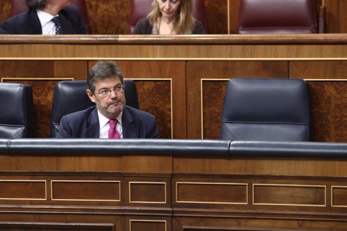 El ministre Rafael Catalá assegut en el seu escó al Congrés