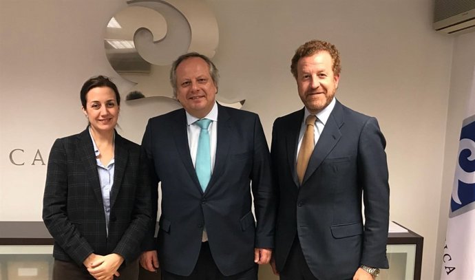 Miguel Mirones (centro) junto a Manuel Otero (derecha).