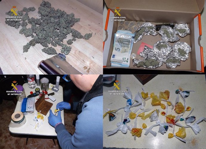 Imagen del operativo de la Guardia Civil, con las dosis de droga incautadas