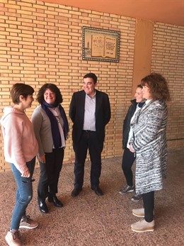 1 Nota Y 2 Fotos Junta (Reforma Red Eléctrica Ceip San Matías Villanueva Castill