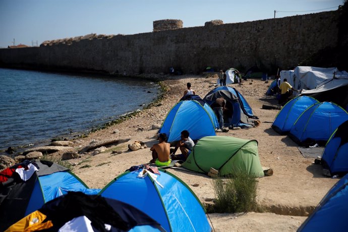 Foto de archivo de un campo de refugiados en la isla de Quíos
