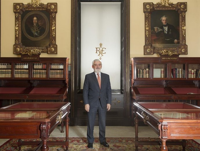 Darío Villanueva, director de la RAE