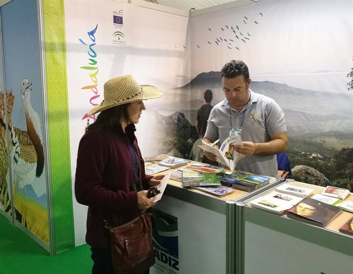 Un espacio expositor en la Feria Internacional de Ornitología