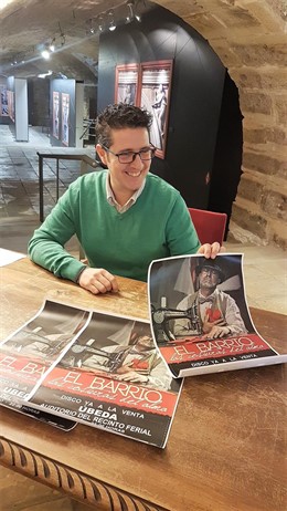 El concejal de Festejos de Úbeda presenta el concierto de El Barrio.