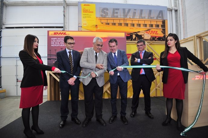DHL inaugura la ampliación de sus instalaciones en Sevilla.